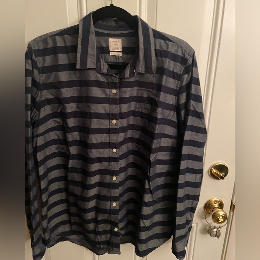 GAP-Women’s Long Sleeve Shirt